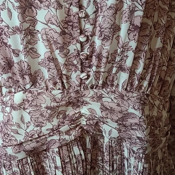 Ivy City Co Brynley Dress in Pink Size 1X - Picture 10 of 11